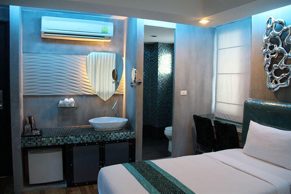 Blutique Hotel Bangkok Ngoại thất bức ảnh