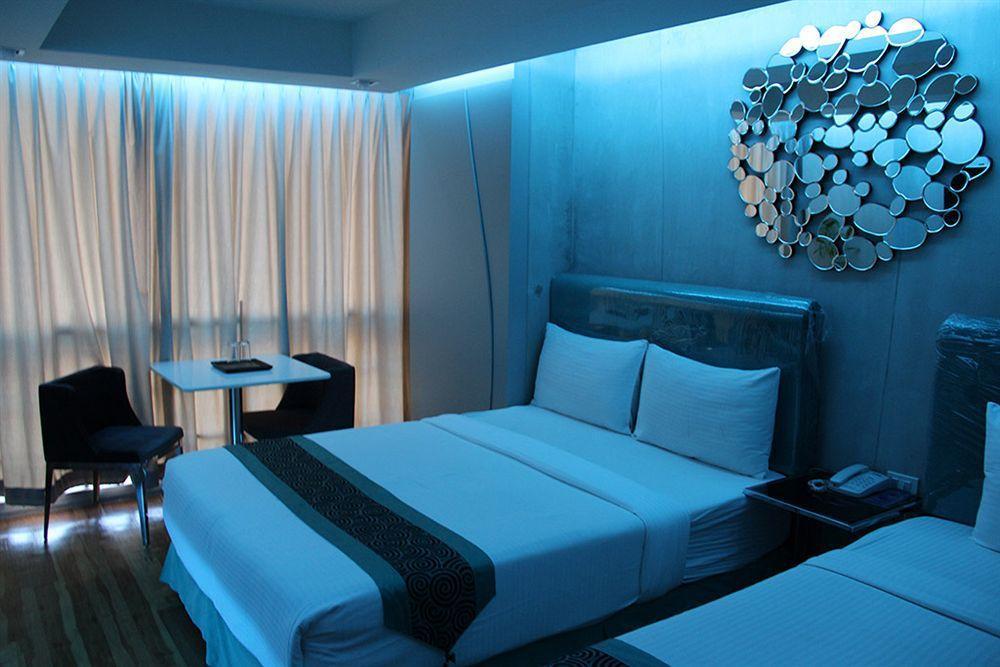 Blutique Hotel Bangkok Ngoại thất bức ảnh