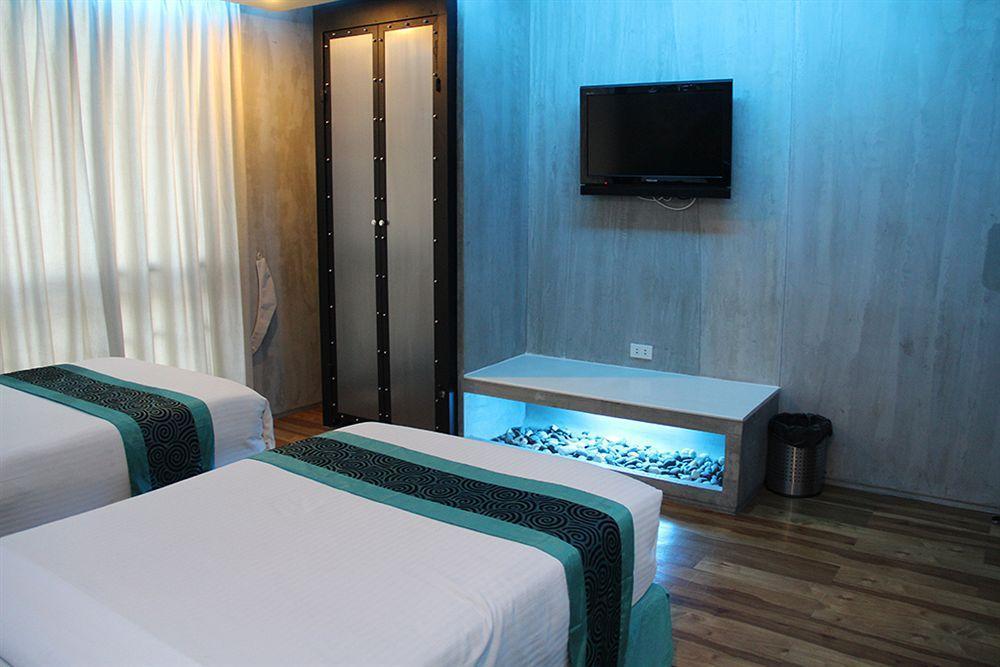 Blutique Hotel Bangkok Ngoại thất bức ảnh