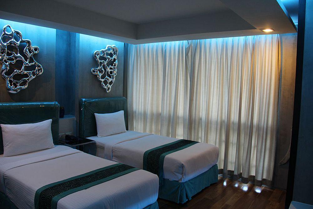 Blutique Hotel Bangkok Ngoại thất bức ảnh