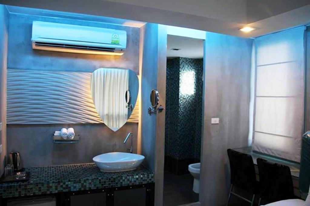 Blutique Hotel Bangkok Ngoại thất bức ảnh