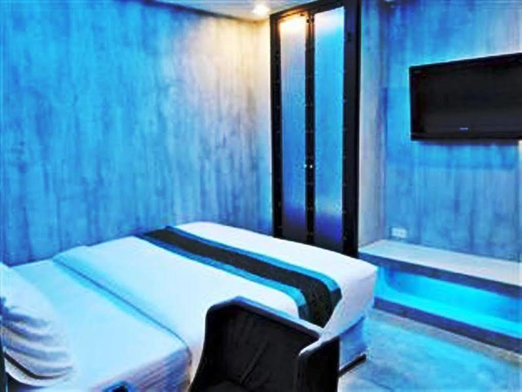 Blutique Hotel Bangkok Ngoại thất bức ảnh